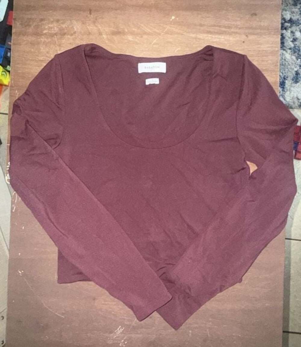 Long Sleeve Scoop Neck Top Burgundy crop top